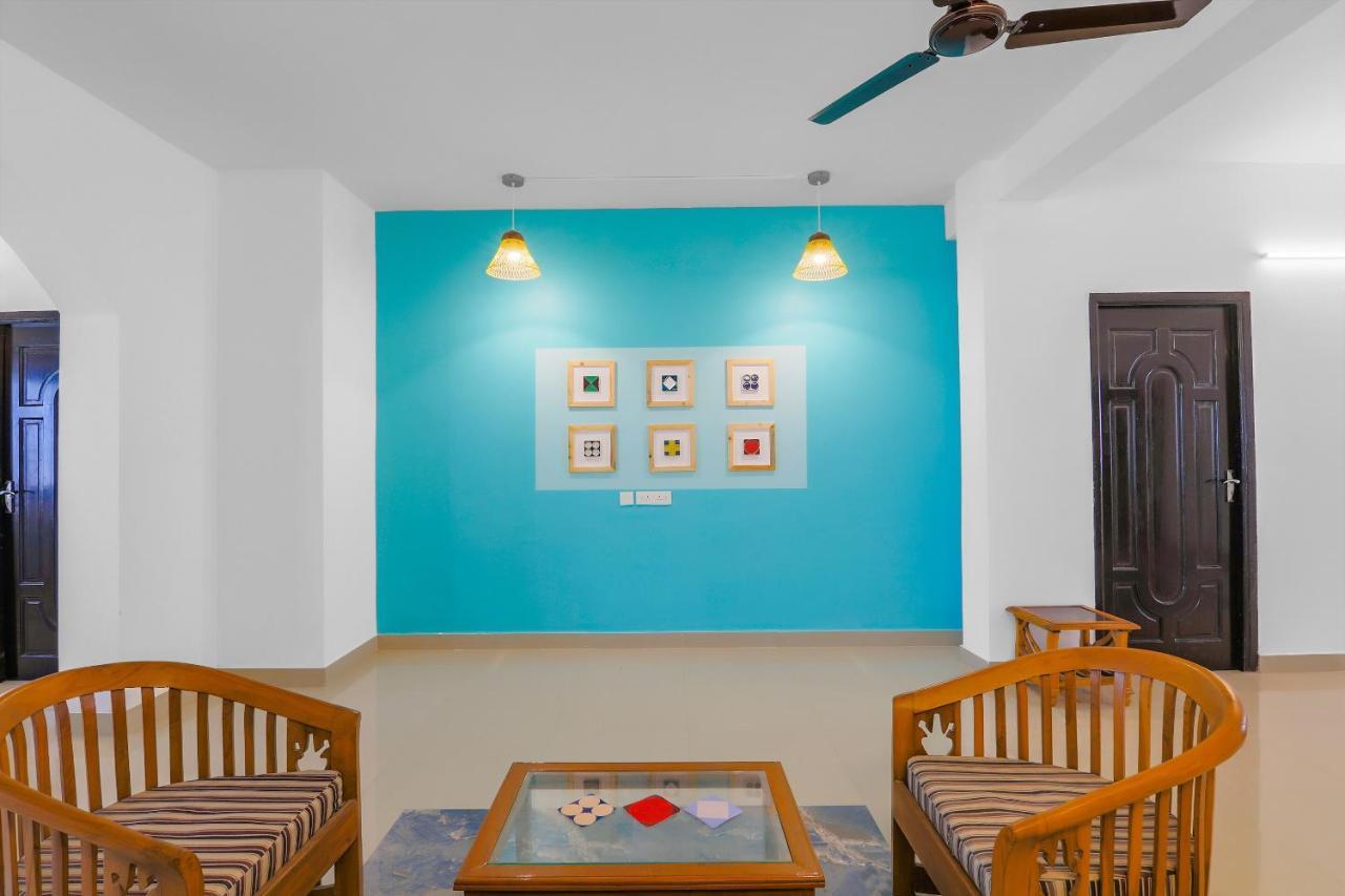 Oyo 79233 Hotel Hive Stays Kochi Εξωτερικό φωτογραφία