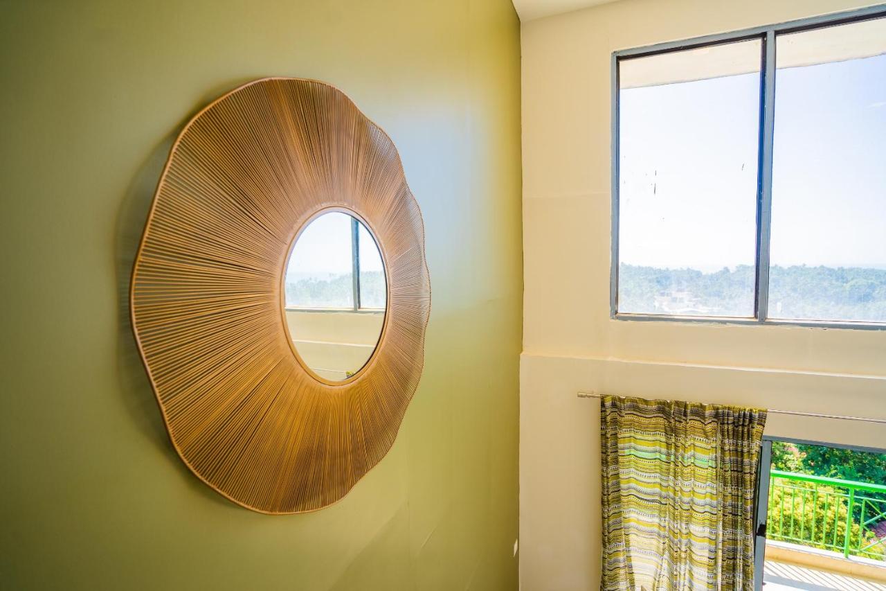 Oyo 79233 Hotel Hive Stays Kochi Εξωτερικό φωτογραφία